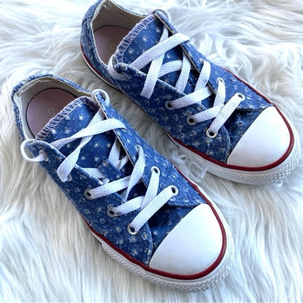 Kids denim Converse sz 2